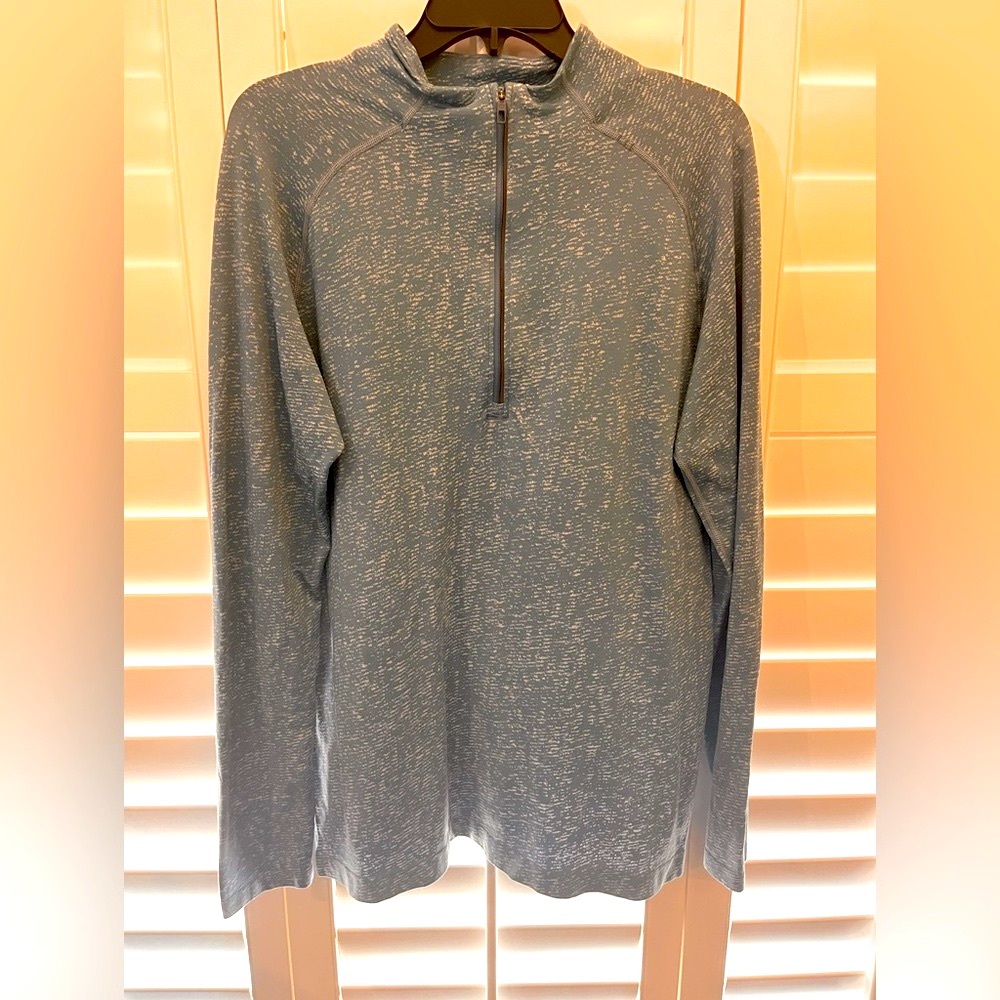 Lululemon Men’s Half Zip, Lightweight.  Size M.